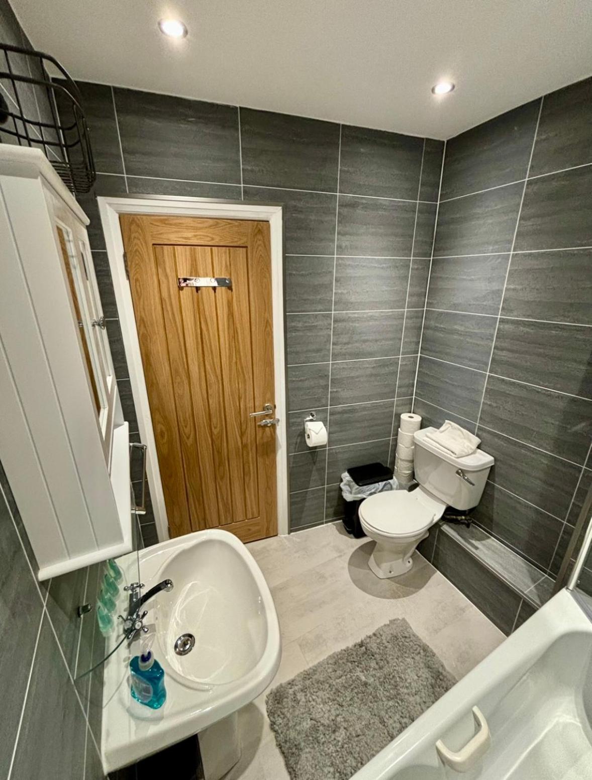 Sunshine On Leith. The River View Apartment! Edinburgh Room photo